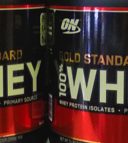 Розыгрыш большой банки Optimum Nutrition Gold Standard 100% Whey в Инстаграме магазина Fitbar